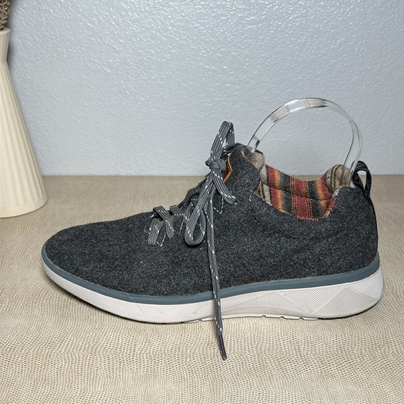 Pendleton Wool Women's Lace-Up Water-Resistant Wool Sneaker 7.5 - Picture 10 of 15